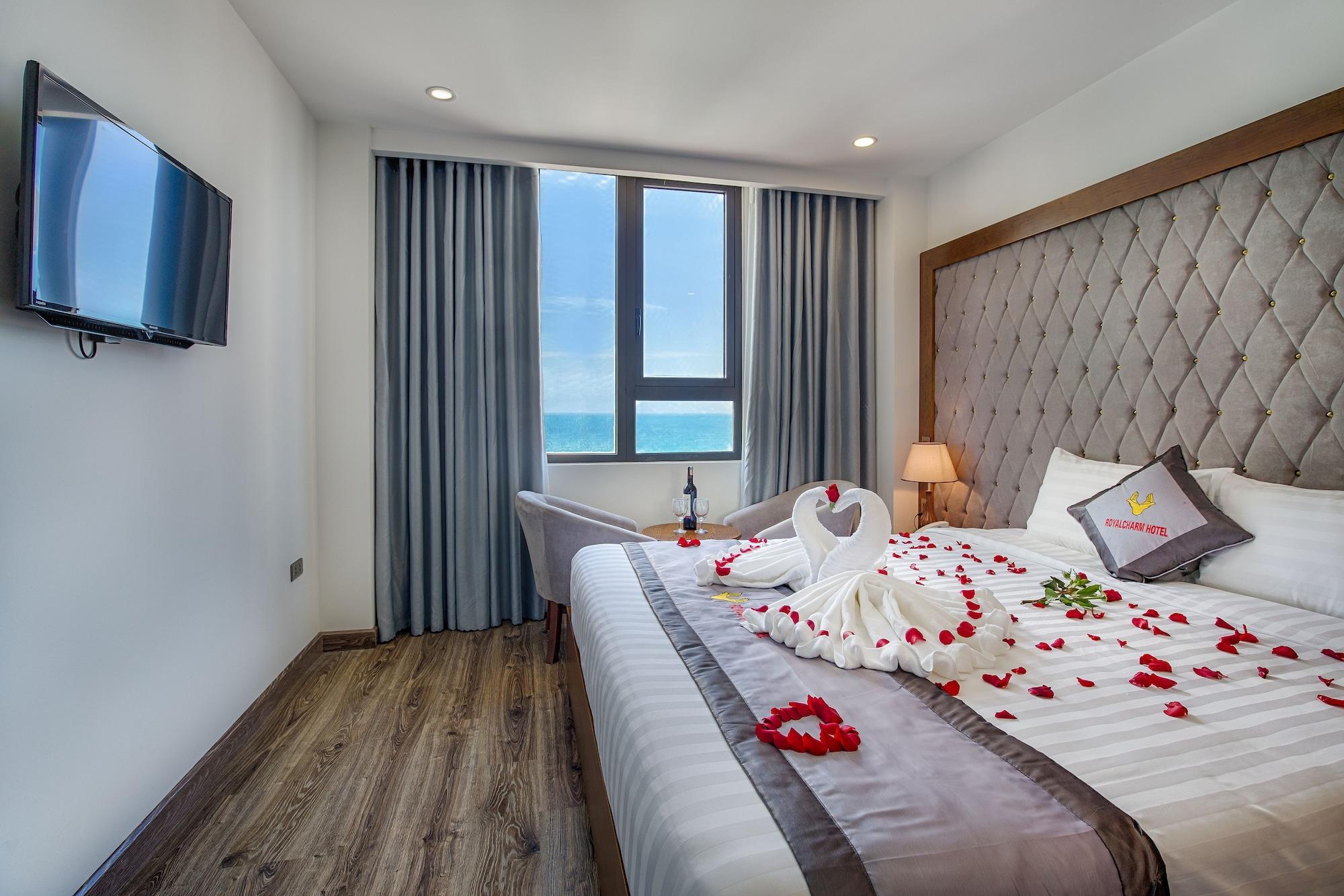 Royal Charm Hotel Danang Exterior photo