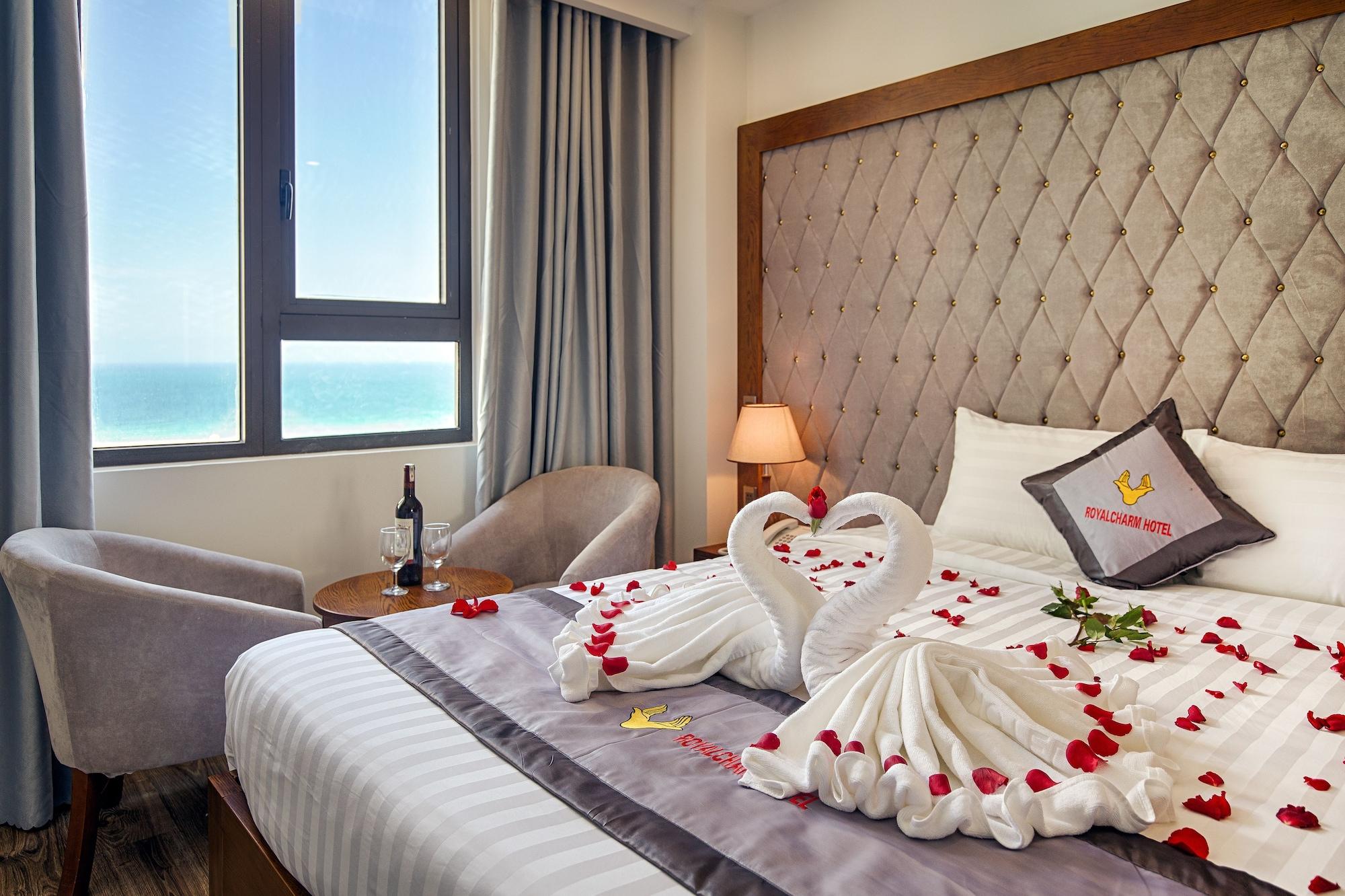 Royal Charm Hotel Danang Exterior photo
