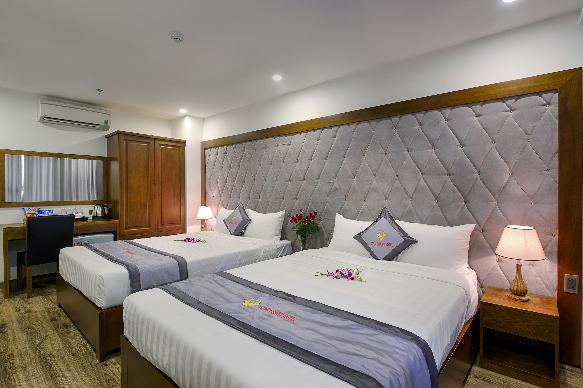 Royal Charm Hotel Danang Exterior photo
